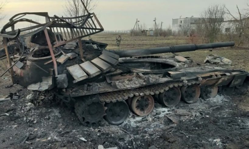 Critical hit on T-72 tank due to crew error caught on video