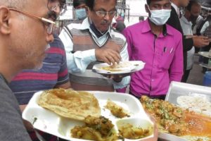 Cheap & Best Office Time Tiffin | 2 Lachha Paratha with Alur Dum 20 Rs/ | Kolkata Street Food