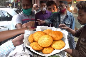 It's A Kolkata Famous Hing Kachori | 4 Piece 20 Rs/ | Indian Street Food