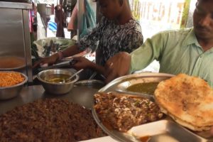Punjabi Spicy Nutri Kulcha ( Soya Chunks with Indian Flat Bread ) - Tasty Punjabi Street Food