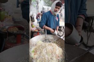 Fast Men Preparing Yammy Noodles #shorts #shortsvideo #ashortaday