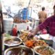 Look at This Man | Charming Kolkata Hawker Selling Fast Food | Chicken Rice 40 Rs/