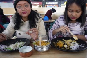 বিরিয়ানির সন্ধানে বিমানবন্দর এ হানা | Airport Lounge Lunch | Chicken Biryani | Peas Pulao
