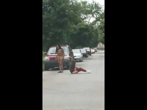 Hood Fights.   Columbus Ohio  She should of just left.