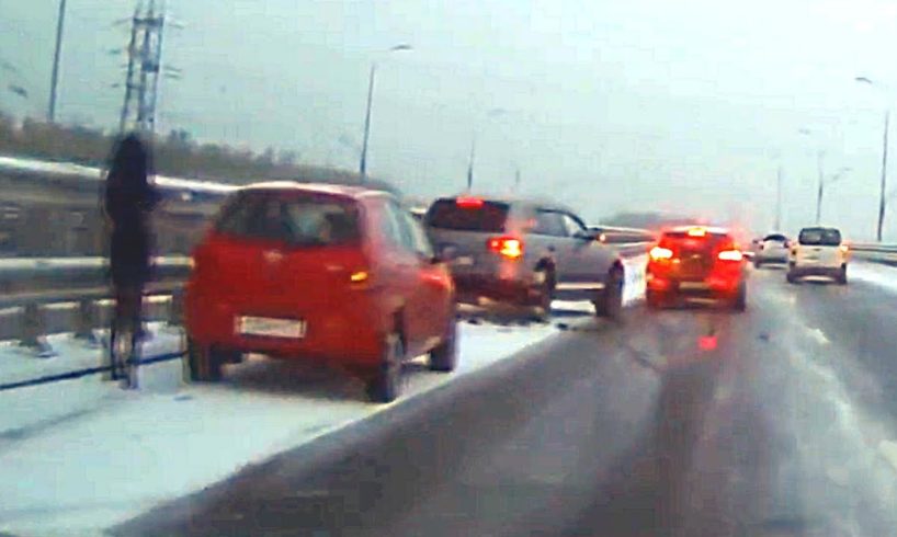 Dashcam Car Crash Compilation 2023: Stupid Drivers Caught in the Act #31