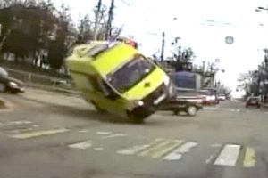 Insane Car Crash Compilation 2023: Ultimate Idiots in Cars Caught on Camera #38