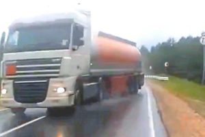 Truck drifting - Insane Car Crash Compilation : Ultimate Idiots in Cars Caught on Camera