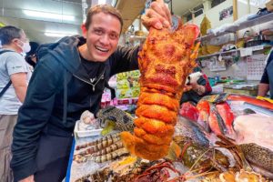 Huge $300 Slipper Lobster - EXOTIC SEAFOOD Wonderland in Okinawa!