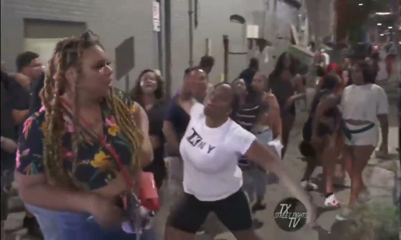 Group of girls fights in the street(hood). Ladies street fights. (compilations)