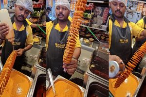 Jumbo Potato Twisto | Crunchy Alu Fry 150 Rs/ | Mumbai Street Food