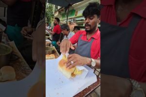 Massive Vada Pav Craze #shorts #vadapav #mumbai