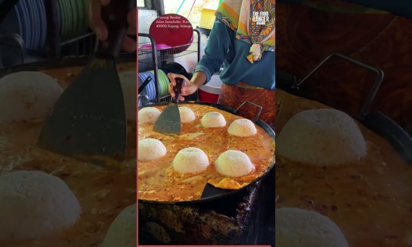 Most unique street omelette (spicy)!
