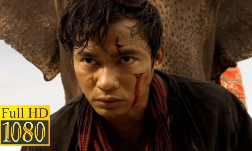 Tony Jaa fights with extreme sports fans in the movie The Protector (2005)