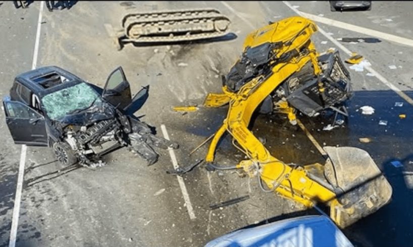 20 Dangerous Truck, Train & Excavator Fails - Overload Dump Trucks - Extreme idiots Driving Failed