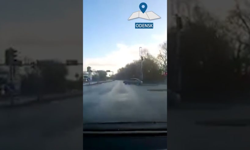 INSTANT COP CAUGHT ON DASHCAM