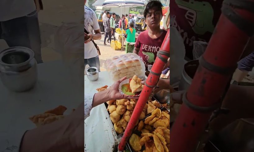 Nandalal Ji Ka Vada Pav #streetfood #mumbai #shorts