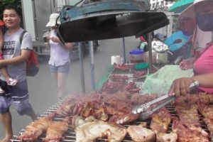 Grilled Pork @ 10 Bhat (20.76 Rs) Per Piece | Very Popular Thai Street Food