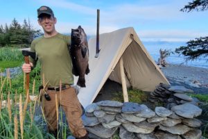 4 Days Alone in Alaska - Bushcraft Camping & Foraging Food