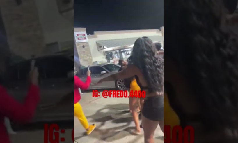 Ghetto Street Fights - WOMEN HOOD FIGHT