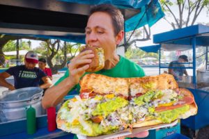 Guatemala Street Food Tour!! 🇬🇹 CRAZIEST HOT DOGS in the World in Guatemala City!