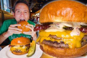 America’s Best Burger 🍔 Chicago's Most Famous Double Cheeseburger!