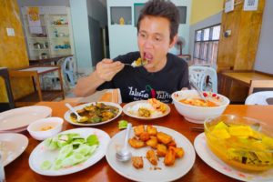 Best Shrimp Tom Yum!! 🍤 THAI FOOD PARADISE in Phatthalung, Thailand!!