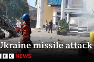 Chernihiv: Seven dead and hundreds wounded as Russian missile hits city, says Ukraine - BBC News