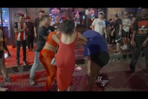 Girl fight breaks out on 6th Street Austin TX 8-27-2023