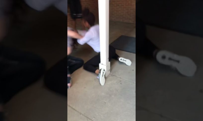 2 ghetto chicks fight to the death #worldstar #fight #fights