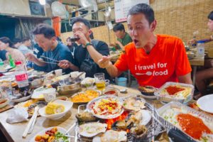 Korean Street Food - EXTREME SEAFOOD + Must Eat Food in Busan, South Korea!! 🇰🇷