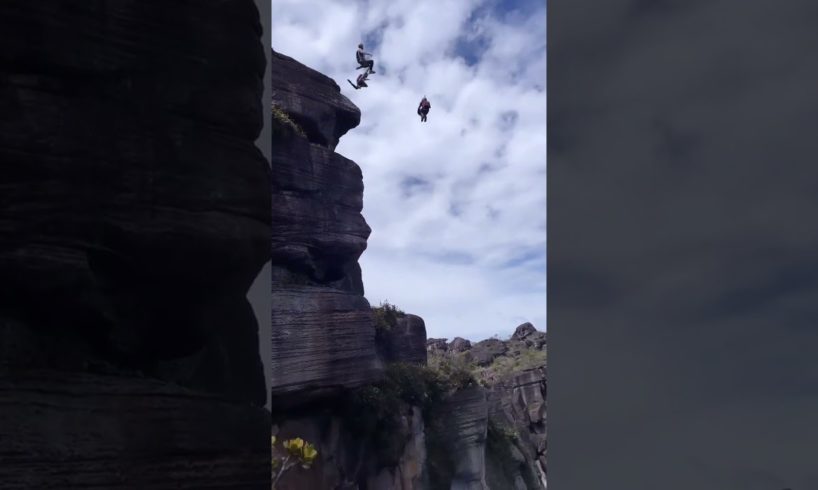 Cliff diving stunts #diving #extreme #sports #shorts #gaming
