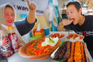 Insane $2 Street Food!! SIDEWALK FOOD PARADISE - Madura Food in Indonesia!