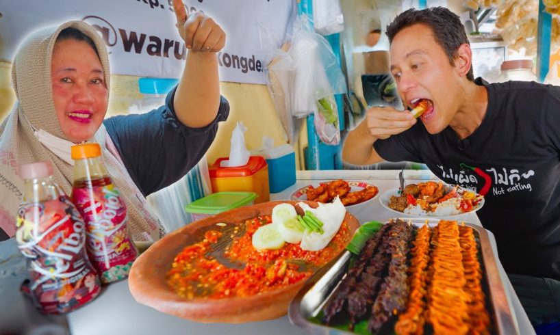 Insane $2 Street Food!! SIDEWALK FOOD PARADISE - Madura Food in Indonesia!