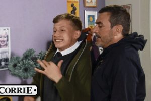 Peter GRABS Dylan By The Collar | Coronation Street