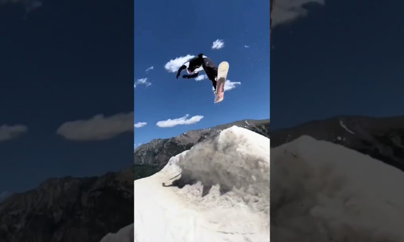 Guy Lands a CRAZY Flip On Snowboard