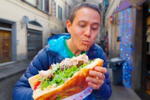 Italian Street Food!! 🥪 🇮🇹 World’s Most Famous Sandwich - Florence, Italy!!
