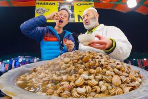 Moroccan Street Food 🇲🇦 Night Market Tour in Marrakesh, Morocco (Jema El Fnaa Square)