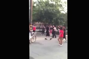 FRESNO FIGHT In the hood !!!