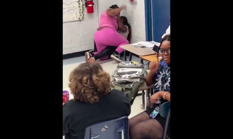 Hood Girl  Fights In Class