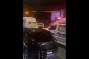 3 ambulances responding