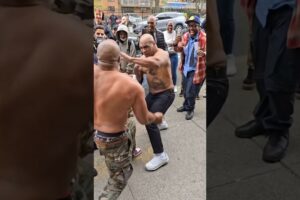 MIKE TYSON & SHANNON BRIGGS STREET FIGHTING IN NEW YORK!😳 #shorts