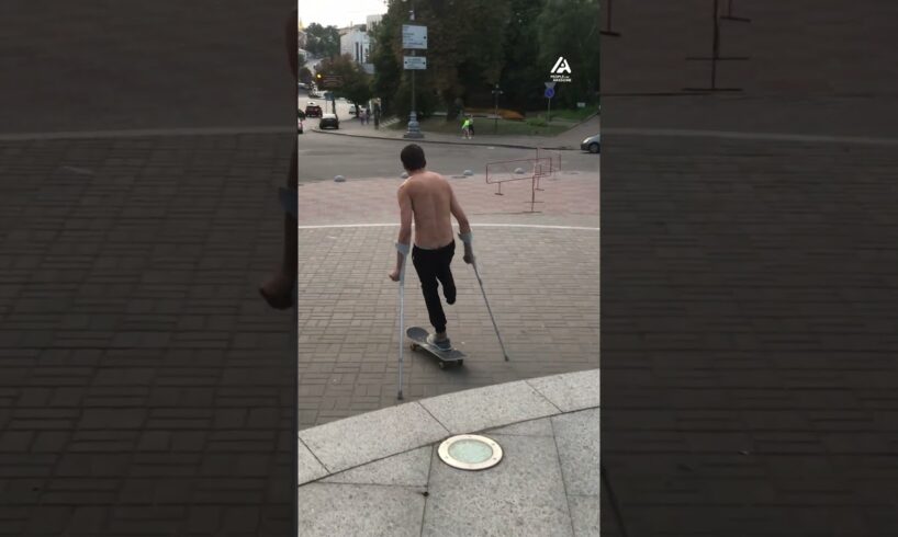 Nothing can come between @vanyapalchik's skateboard and excellence