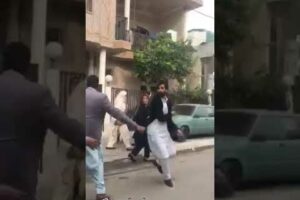 Pakistan street fights family fight