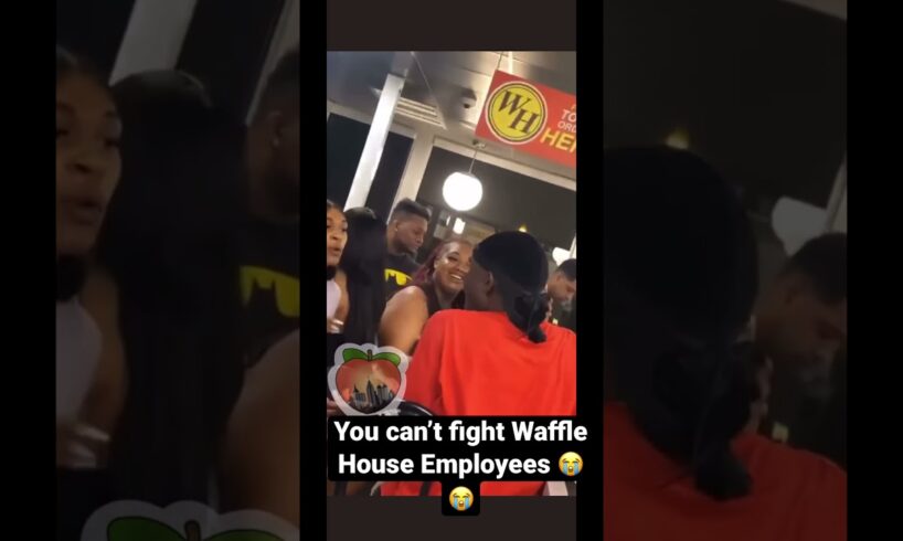 Cant fight the Waffle House Staff 😭😭 #hoodfights #worldstar #atlanta #shorts