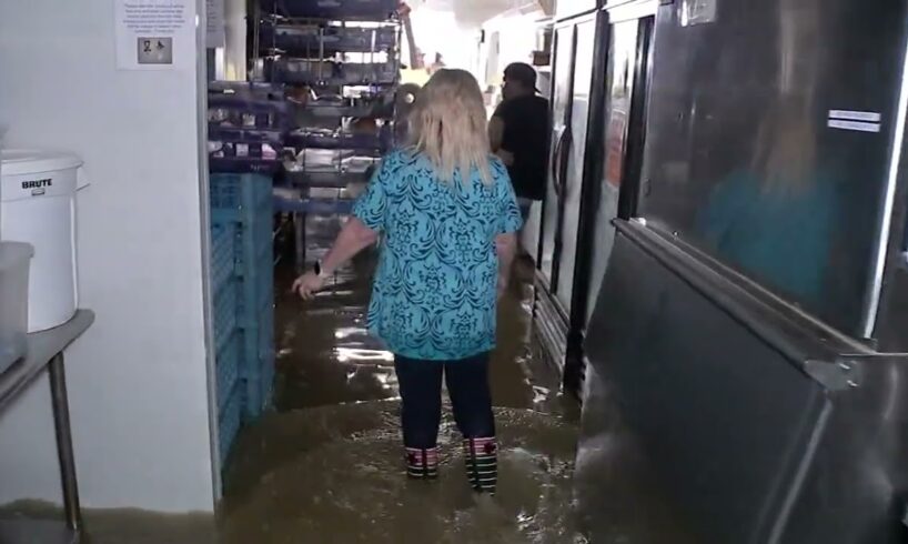 Residents near Lake Conroe prepare for flooding