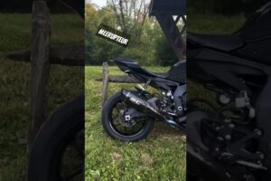 Black Dream ๐ฅ #motorbike #phonk #yamaha #yamahar1 #r1 #trendline #shorts #viral