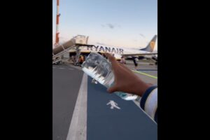 Ich fliege im urlaub 🧳 #viral #fyp #mallorca #shorts #travel #awesome