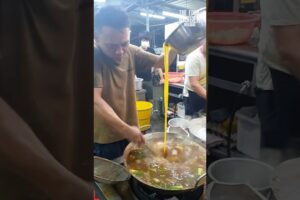 This street food is so satisfying to watch, final product is amazing