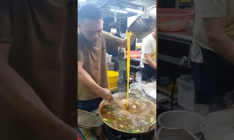 This street food is so satisfying to watch, final product is amazing