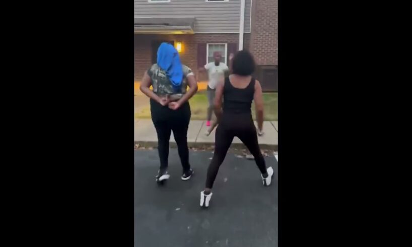 Hood Girl Fight In Class